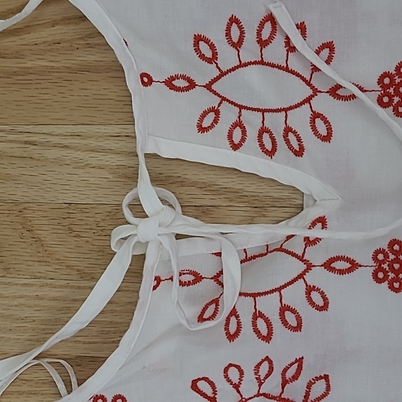 Embroidered top - Picture 5 of 6